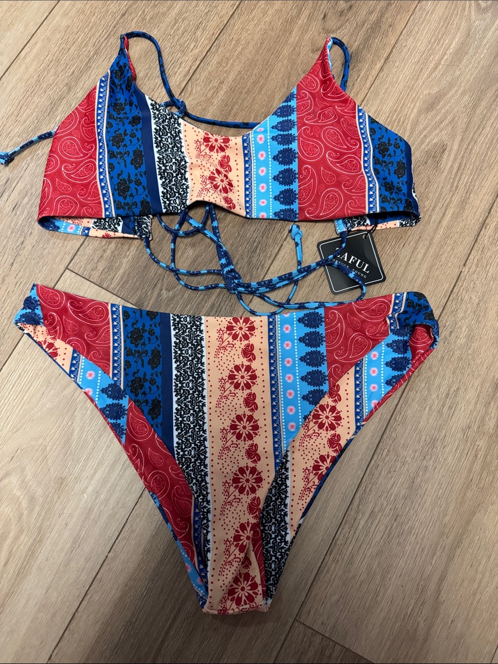 Zaful NWT L (Size 8) Red Blue Cream Striped STRAPPY SEXY Paisley Bikini Set
